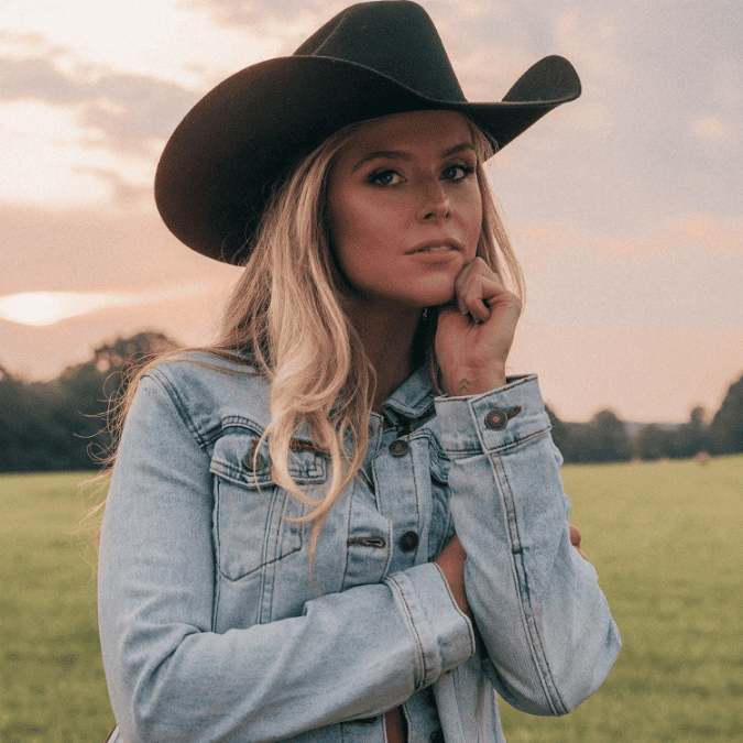 Die aufstrebende Country-Künstlerin Ashley Walls gibt wichtige Tipps für Indie-Musiker