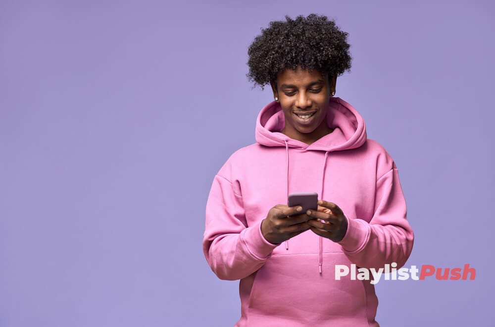 Wie die Covergestaltung die Platzierung in Playlists beeinflusst: Albumcover, die Ihre Musik in Playlists bringen